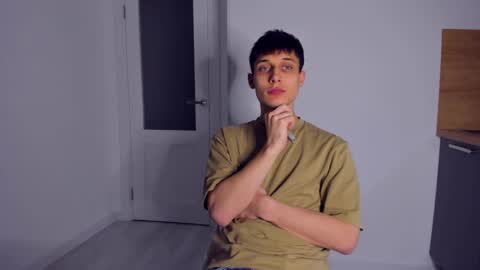 Peter     online show from November 30, 10:25 pm