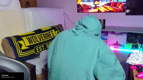 Snapshot of kentuckydrake chatting on December 2, 1:00 am Drake online show from December 2, 1:00 am