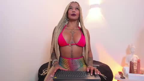 Snapshot of kenya_carper chatting on September 15, 12:16 pm Kenya online show from September 15, 12:16 pm