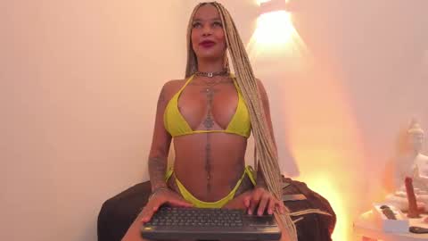 Snapshot of kenya_carper chatting on October 18, 12:06 pm Kenya online show from October 18, 12:06 pm