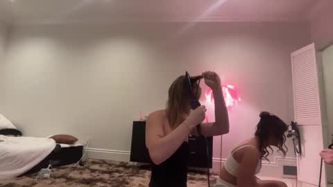 Snapshot of kenziesmithh chatting on October 9, 5:55 pm kenziesmithh online show from October 9, 5:55 pm