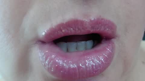 K E R L Y online show from January 10, 5:56 pm