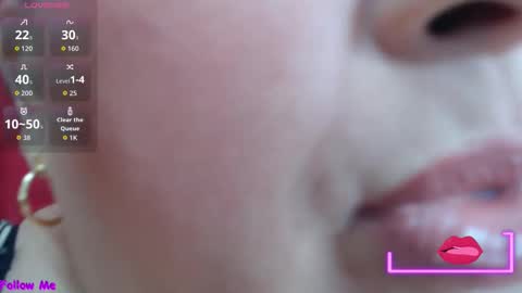 K E R L Y online show from October 14, 12:50 pm