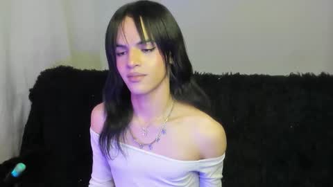 Snapshot of kerly_monroe chatting on November 7, 11:38 pm Kerly online show from November 7, 11:38 pm