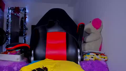 Kerlysmith24 online show from December 3, 9:56 pm