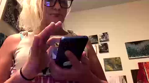 Snapshot of keroseneangel chatting on October 15, 5:35 pm KeroseneAngel online show from October 15, 5:35 pm