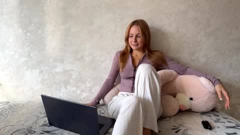 Snapshot of kerryrusell chatting on November 7, 1:16 am Elizabeth online show from November 7, 1:16 am