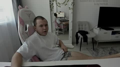 Snapshot of kesh_mne chatting on September 18, 11:45 am kesh_mne online show from September 18, 11:45 am