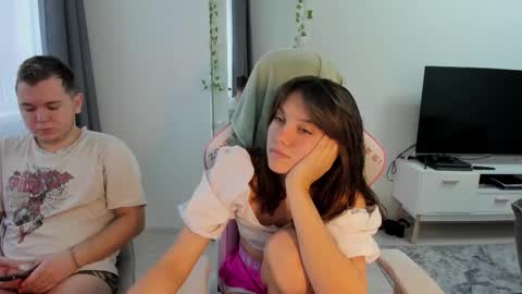 Snapshot of kesh_mne chatting on November 18, 11:03 am kesh_mne online show from November 18, 11:03 am