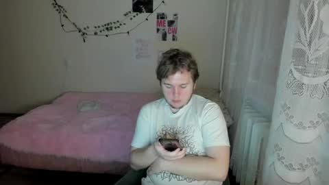 Snapshot of kesh_mne chatting on April 26, 5:43 pm kesh_mne online show from April 26, 5:43 pm