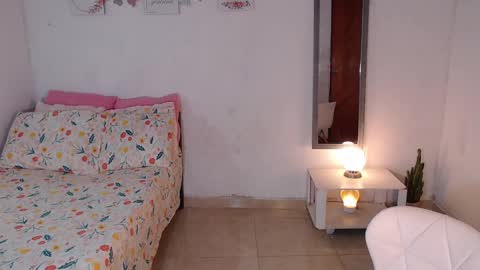 Snapshot of kesha_brooks chatting on January 30, 9:25 pm Mia online show from January 30, 9:25 pm