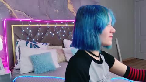 kettiejones online show from February 22, 7:08 am