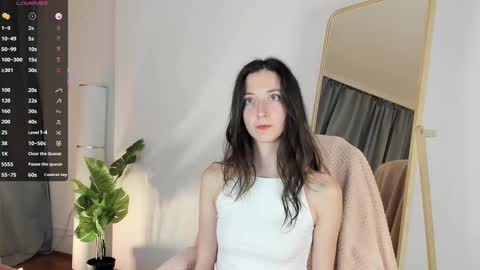 Snapshot of kettybelly chatting on October 8, 6:33 am kettyIm a simple girl who likes gifts Lovense is activeThere are legends that in this room all your wish can come true online show from October 8, 6:33 am