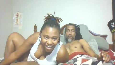 Snapshot of kevaneca chatting on December 21, 6:42 am kevaneca online show from December 21, 6:42 am