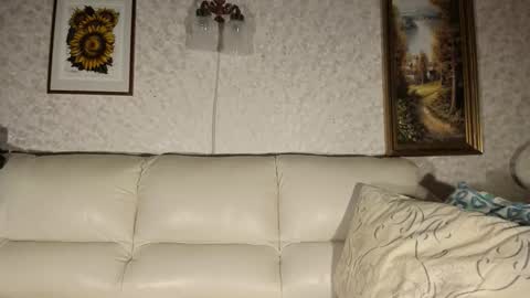 kevin online show from October 9, 6:44 am