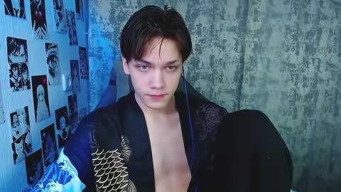 Snapshot of kevin_joestar chatting on November 17, 5:13 am Kevin online show from November 17, 5:13 am