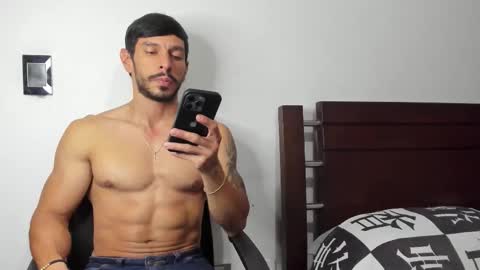 kevin_malone22 online show from January 12, 2:06 am