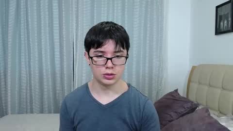 Snapshot of kevinhunts chatting on October 27, 5:06 pm Kevin online show from October 27, 5:06 pm