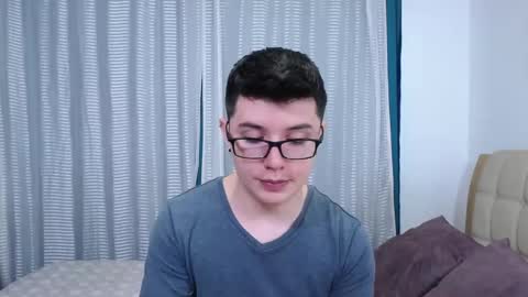 Snapshot of kevinhunts chatting on November 26, 7:15 pm Kevin online show from November 26, 7:15 pm