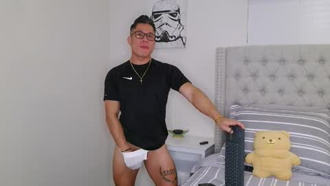 Snapshot of kevinkham chatting on October 17, 11:51 pm kevinkham online show from October 17, 11:51 pm