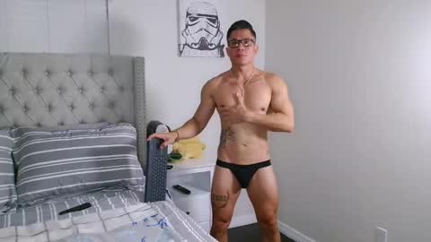 Snapshot of kevinkham chatting on October 28, 12:47 am kevinkham online show from October 28, 12:47 am