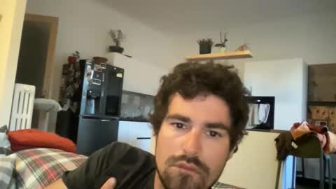 kevinpillobello online show from April 8, 5:24 pm