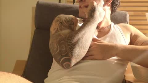 Kevin online show from April 11, 11:42 pm