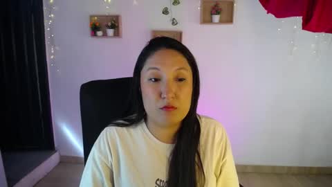 keyla_92 online show from May 23, 1:48 pm