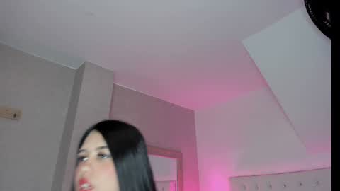 keyla  ross online show from December 9, 8:01 pm