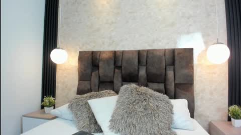 keyla  ross online show from December 30, 8:15 pm