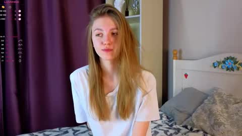 Hi Im Mary Glad to see you in my room  PVT is open online show from February 26, 12:14 pm