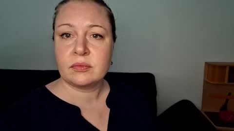 Snapshot of khaleesi0890 chatting on November 13, 8:35 am khaleesi0890 online show from November 13, 8:35 am