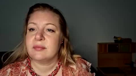 Snapshot of khaleesi0890 chatting on November 17, 7:25 am khaleesi0890 online show from November 17, 7:25 am