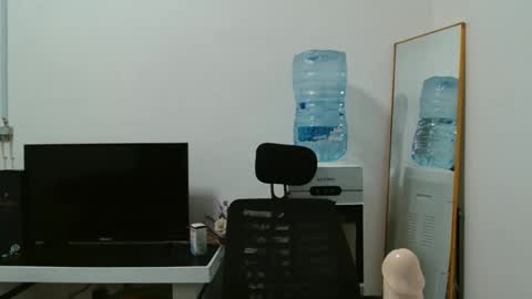 Snapshot of khaleesi7777777 chatting on November 27, 6:15 am Khaleesi online show from November 27, 6:15 am