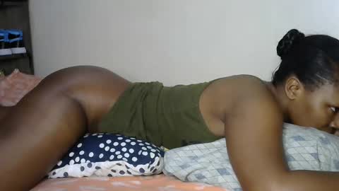 Snapshot of khalidnatasha chatting on February 22, 1:11 am khalidnatasha online show from February 22, 1:11 am