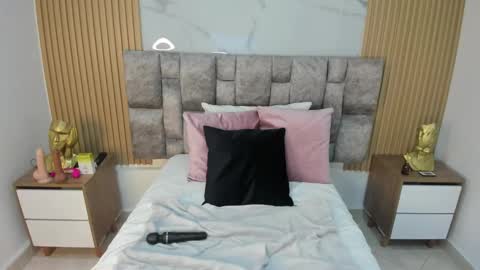 khalifa online show from February 19, 11:04 pm