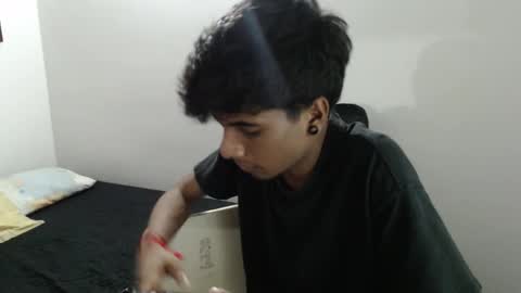 Snapshot of khevinlopezonig chatting on February 13, 2:34 am khevinlopezonig online show from February 13, 2:34 am