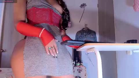 Khloe online show from March 18, 7:17 pm