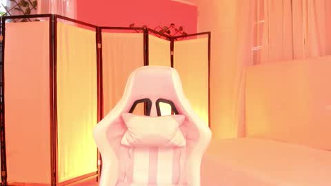 Khloe online show from October 13, 12:27 pm