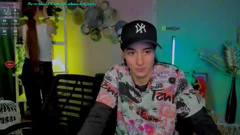 khloebeauty online show from October 7, 7:44 pm