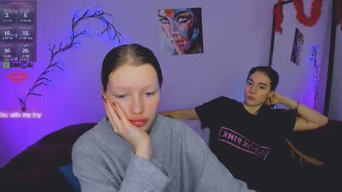 Snapshot of khloebeauty chatting on December 5, 8:05 pm khloebeauty online show from December 5, 8:05 pm