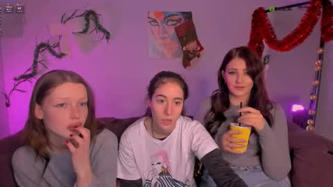 Snapshot of khloebeauty chatting on January 7, 8:11 pm khloebeauty online show from January 7, 8:11 pm