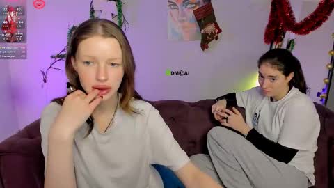 Snapshot of khloebeauty chatting on January 9, 8:21 pm khloebeauty online show from January 9, 8:21 pm