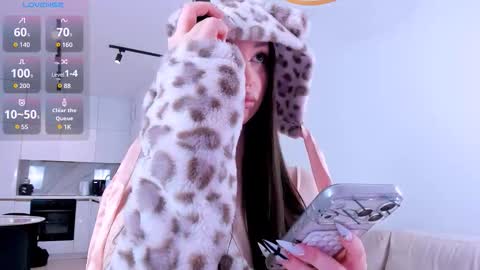 khloe online show from February 21, 7:42 am