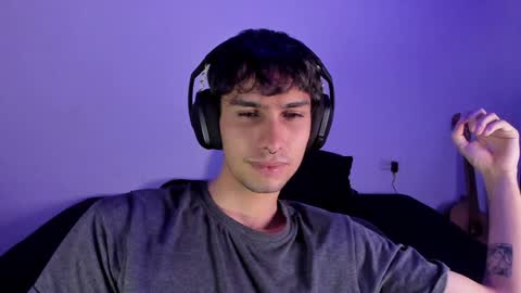 khozler_ online show from February 1, 4:56 am