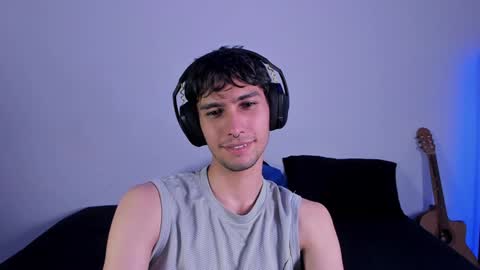 khozler_ online show from February 7, 3:45 am