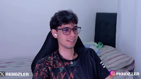 khozler_ online show from March 15, 2:06 am