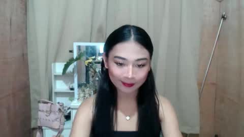 Snapshot of kiana4uxoxo chatting on October 9, 8:23 am Kiana online show from October 9, 8:23 am