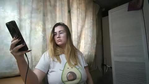 kianna_dior_ online show from December 14, 11:07 am