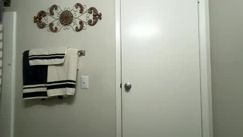 Snapshot of kiannaluv chatting on October 22, 2:28 pm kiannaluv online show from October 22, 2:28 pm